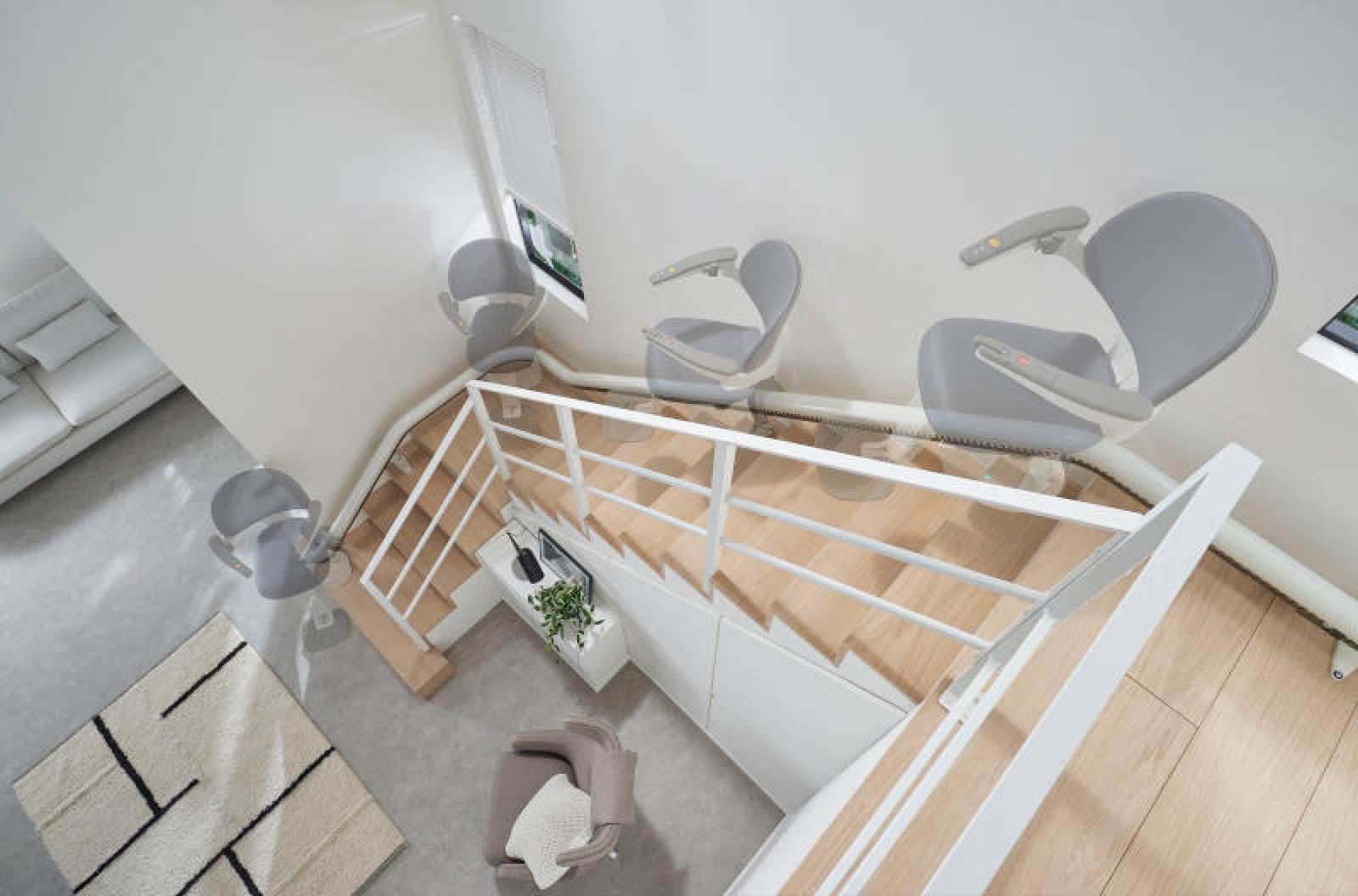 3 Photo de l'actualité' FIDJI: le nouveau monte- escalier monorail design et innovant d'Access