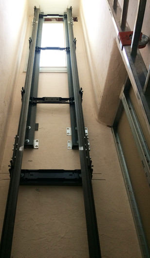 Photo de la référence Ascenseur élévateur E07 à PORTES-LES-VALENCE (26800)