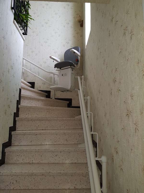 Photo de la référence Siège Monte-Escalier CURVE à PORTES-LES-VALENCE (26800)