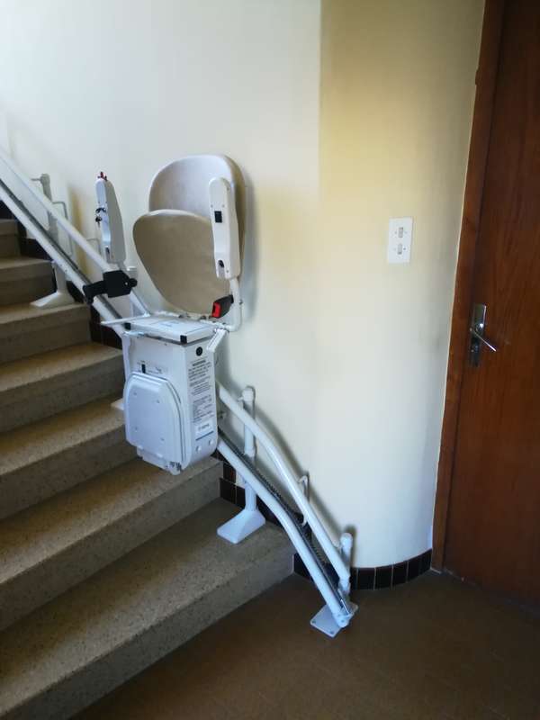 Photo de la référence Chaise monte escalier tournante à BOURG-LES-VALENCE (26500)