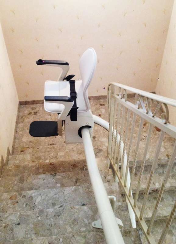 Photo de la référence Chaise monte-escalier modèle Capri à VALENCE (26000)
