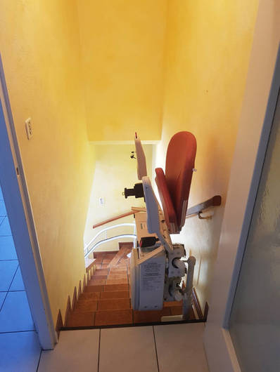 Photo de la référence Modèle chaise monte-escalier tournant Curve à CHEVRIERES (38160)