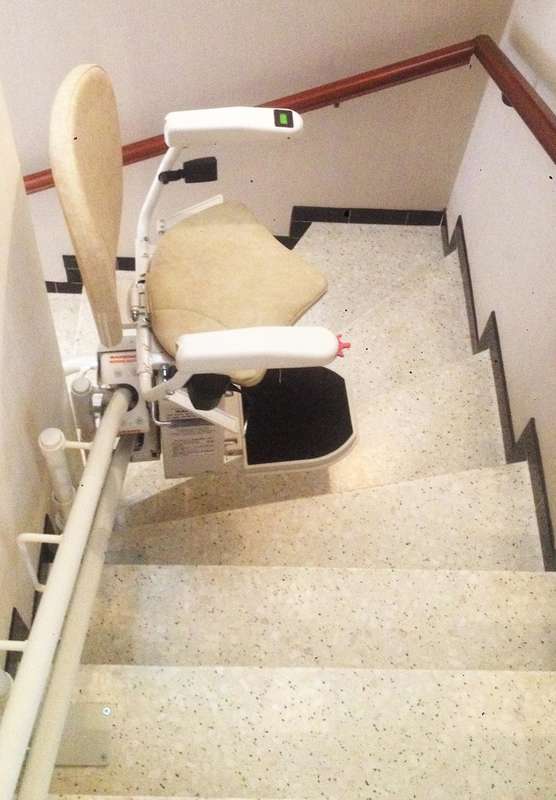 Photo de la référence Chaise monte-escalier tournant CURVE à PORTES-LES-VALENCE (26800)