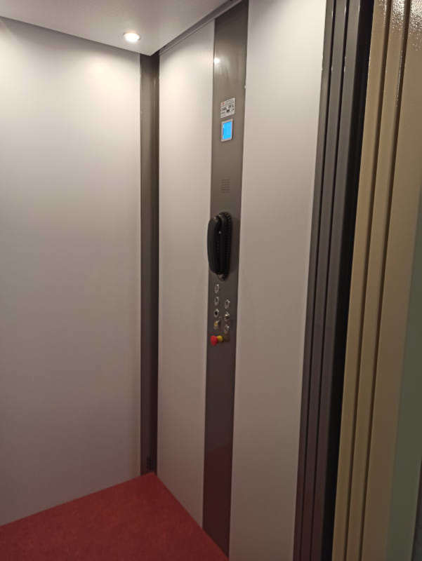 Photo de la référence Ascenseur privatif ELFO 3 niveaux à SAINT-DONAT-SUR-L'HERBASSE (26260)