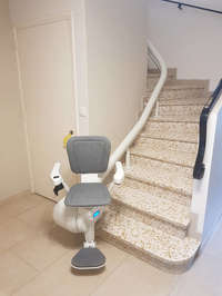 Vignette de la référence Chaise monte escalier tournant : Ultimate