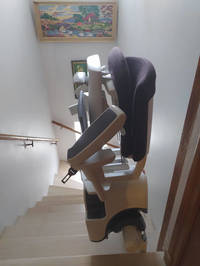 Vignette de la référence Installation monte escalier sur mesure: Le BALI