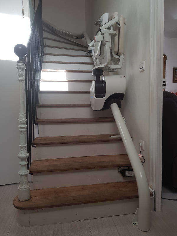 Photo de la référence Modèle monte escalier tournant BALI de chez ACCESS à SAINT-SAUVEUR-DE-MONTAGUT (07190)