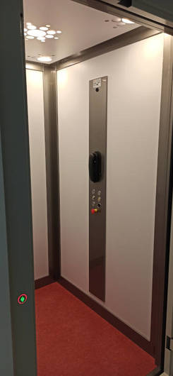 Photo de la référence Ascenseur privatif : modèle ELFO de EP ELEVATORI à LES OLLIERES-SUR-EYRIEUX (07360)