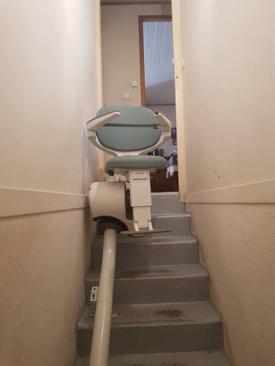 Photo de la référence Voyager en sécurité avec un monte escalier à SOLAURE EN DIOIS (26150)