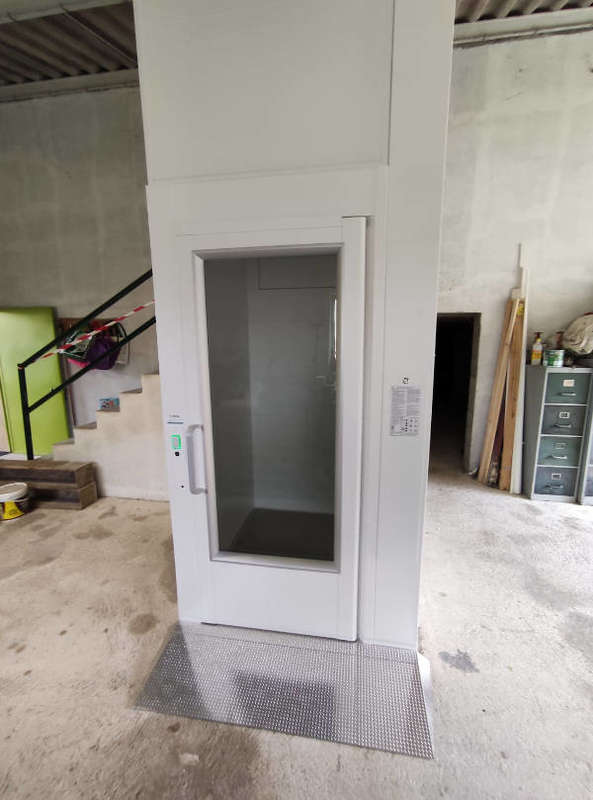 Visuel : Élévateur d'intérieur : le Home Lift Access PUJAUT (30131)