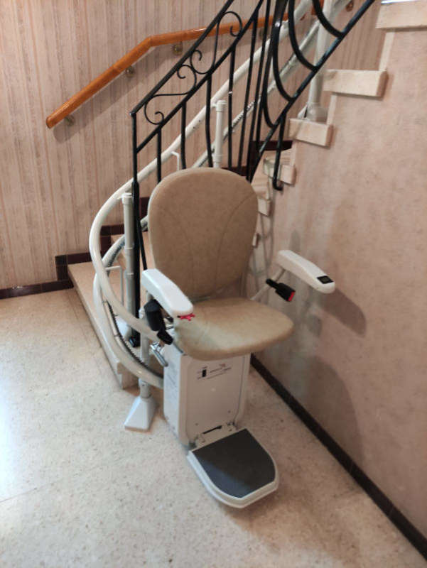Visuel : Chaise électrique dans vos escaliers tournants BOURG-LES-VALENCE (26500)