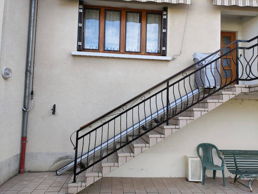 Photo de la référence Monte-escaliers droit HOMEGLIDE à SAINT-JEAN-EN-ROYANS (26190)