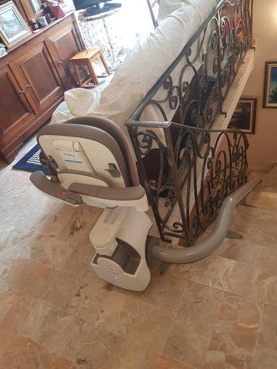 Photo de la référence Chaise électrique pour escaliers marbrés à MEYRAS (07380)