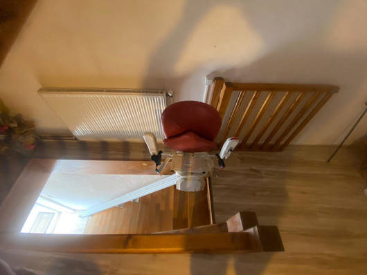 Visuel : Chaise d'escalier droite avec assise pivotante motorisé SAINT-JUST-DE-CLAIX (38680)