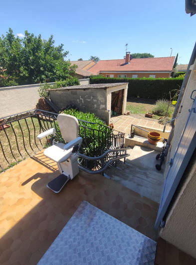 Photo de la référence Fauteuil monte escalier extérieur sur mesure à PORTES-LES-VALENCE (26800)