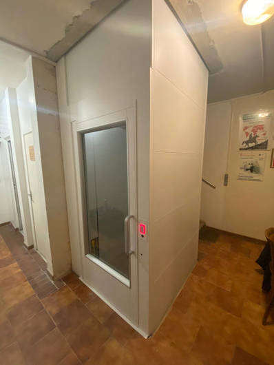 Photo de la référence ARITCO Home Lift Accessible à VERNOUX-EN-VIVARAIS (07240)