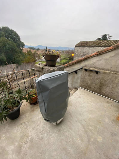 Photo de la référence Siège élévateur en extérieur à BERRIAS-ET-CASTELJAU (07460)