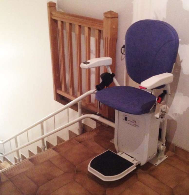 Photo de la référence Chaise monte-escalier CURVE, maison de particuliers à CREST (26400)