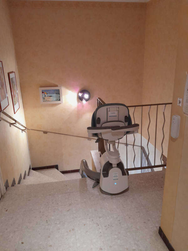 Visuel : Un monte escalier pour sa sécurité GUILHERAND-GRANGES (07500)