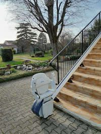 Vignette de la référence Siége élévateur pour escalier extérieur