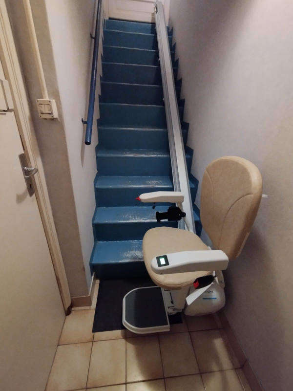 Visuel : Fauteuil d'escalier rectiligne REVENTIN VAUGRIS (38121)