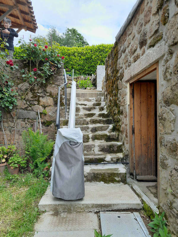 Visuel : Monte-escalier droit en extérieur EMPURANY (07270)