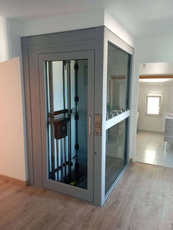 Visuel : Accessibilité verticale sur 3 niveaux CHATEAUDOUBLE (26120)