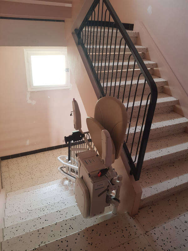 Visuel : Monte escalier en copropriété TAIN L'HERMITAGE (26600)