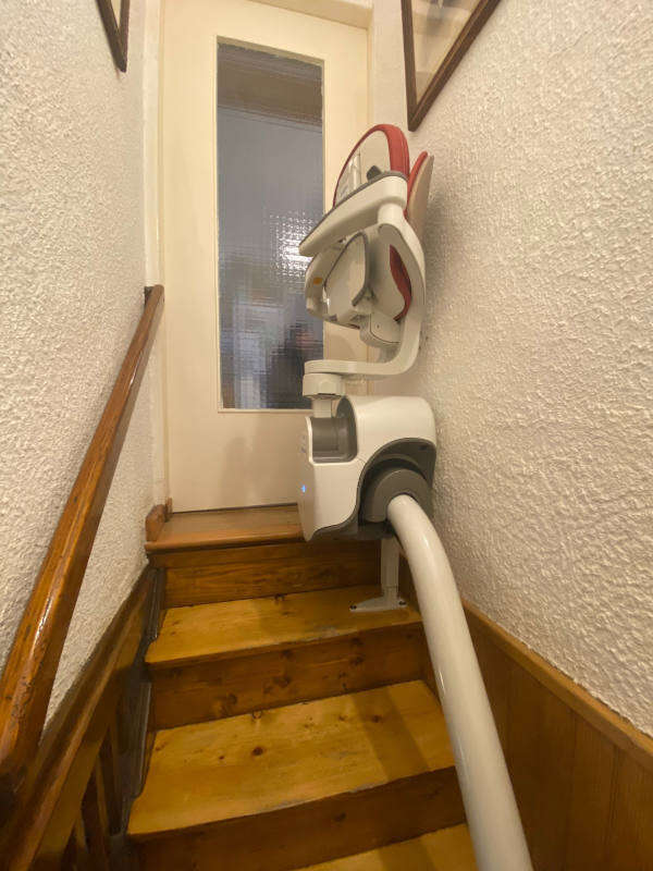 Photo de la référence L'indépendance dans les escaliers ! à TAIN L'HERMITAGE (26600)