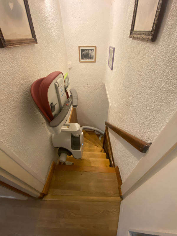 Photo de la référence L'indépendance dans les escaliers ! à TAIN L'HERMITAGE (26600)