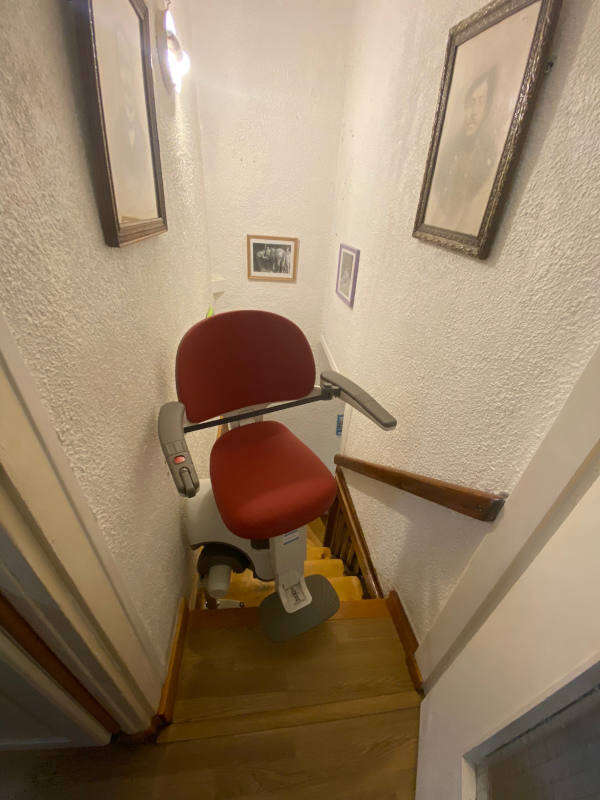 Visuel : L'indépendance dans les escaliers ! TAIN L'HERMITAGE (26600)