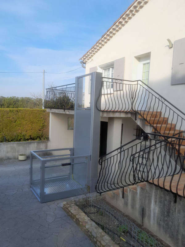 Photo de la référence Une plateforme - sans travaux à MONTELIMAR (26200)