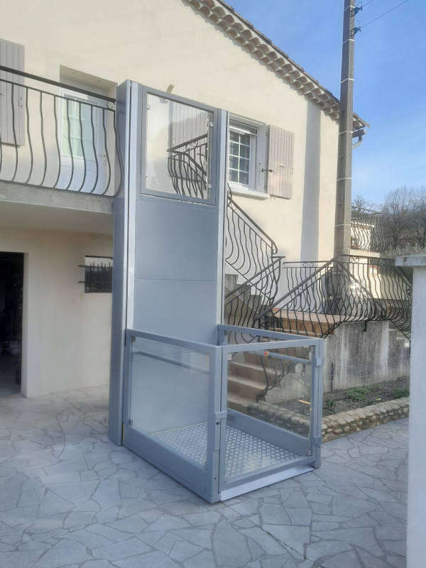 Photo de la référence Une plateforme - sans travaux à MONTELIMAR (26200)