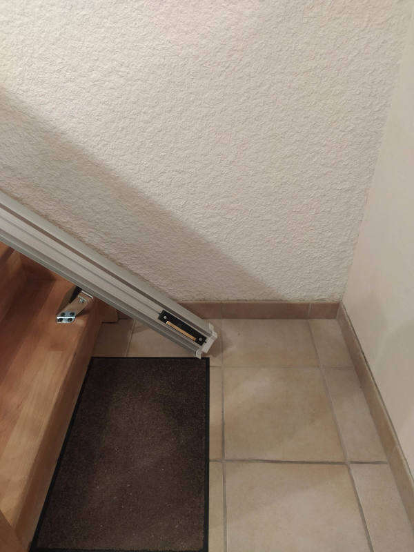 Photo de la référence Monte-escalier droit en intérieur à ROMANS-SUR-ISERE (26100)