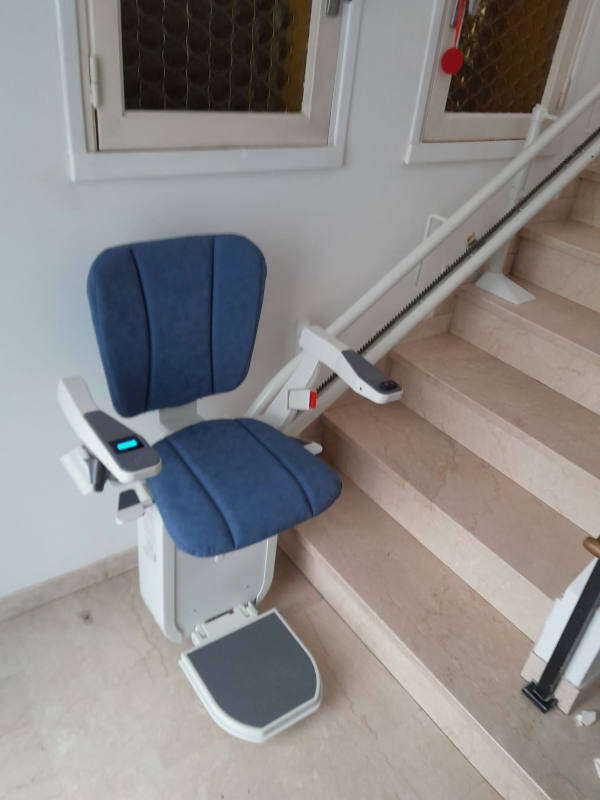 Visuel : Siège d'escalier sur-mesure BOURG-LES-VALENCE (26500)