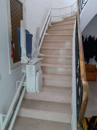 Vignette de la référence Siège d'escalier sur-mesure