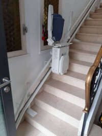 Vignette de la référence Siège d'escalier sur-mesure