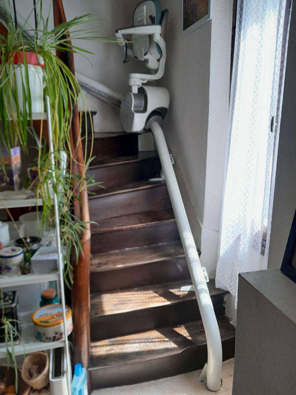 Photo de la référence Chaise montante FLOW X à VOIRON (38500)