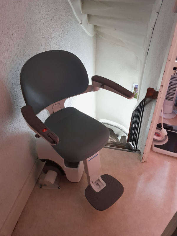 Photo de la référence Chaise montante FLOW X à VOIRON (38500)