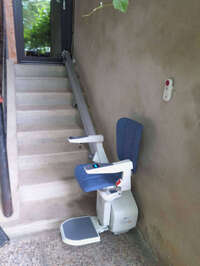 Vignette de la référence Fauteuil monte-escalier droit