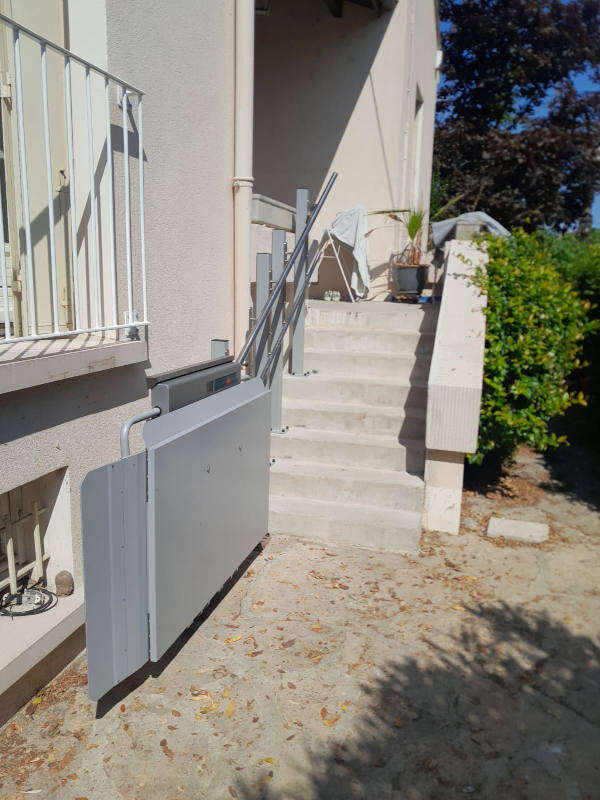 Photo de la référence Plateforme inclinée PLG7 à MONTELIMAR (26200)