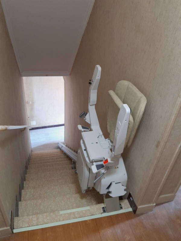 Visuel : Fauteuil monte-escalier droit SAINT GERVAIS SUR ROUBION (26160)