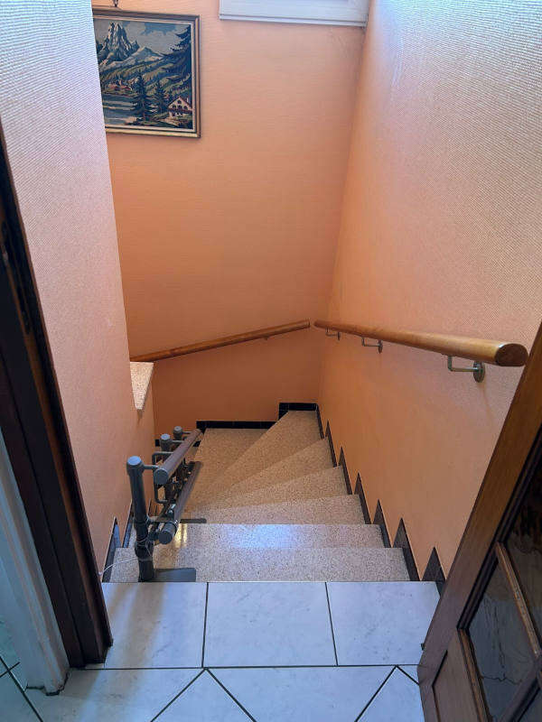 Photo de la référence Chaise monte-escalier tournant à CHARMES-SUR-RHONE (07800)