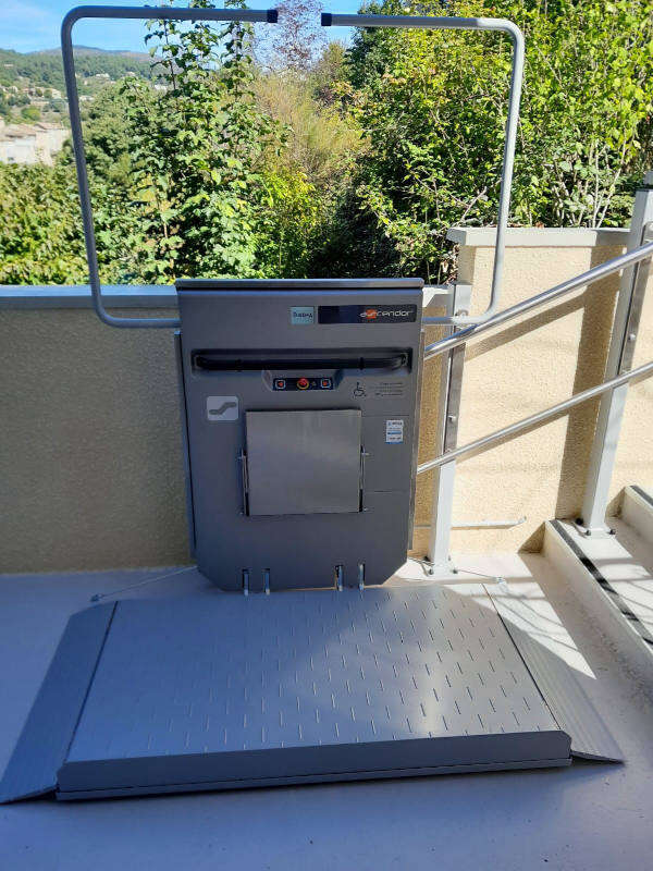 Photo de la référence Plateforme élévatrice ERP à PRIVAS (07000)