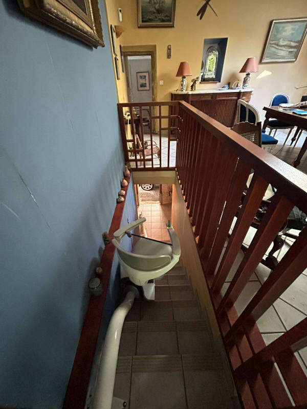 Photo de la référence Chaise d'escalier FLOW S à TOULAUD (07130)