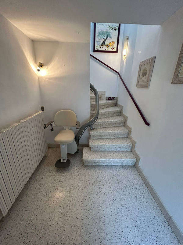 Visuel : Une chaise d'escalier sur-mesure ETOILE-SUR-RHONE (26800)