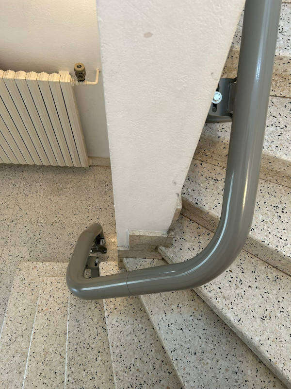 Photo de la référence Une chaise d'escalier sur-mesure à ETOILE-SUR-RHONE (26800)