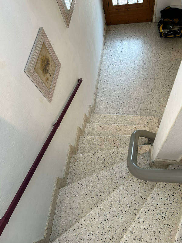 Photo de la référence Une chaise d'escalier sur-mesure à ETOILE-SUR-RHONE (26800)