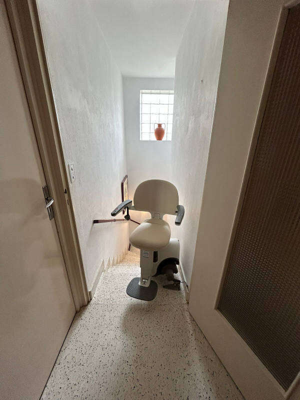 Photo de la référence Une chaise d'escalier sur-mesure à ETOILE-SUR-RHONE (26800)