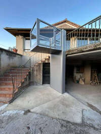 Vignette de la référence Plateforme élévatrice avec accès d'équerre